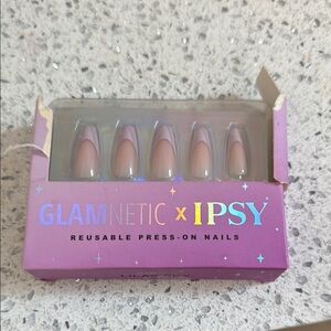 NIB! Glamnetic x IPSY Lilac Sky Nude Press-On Nails!